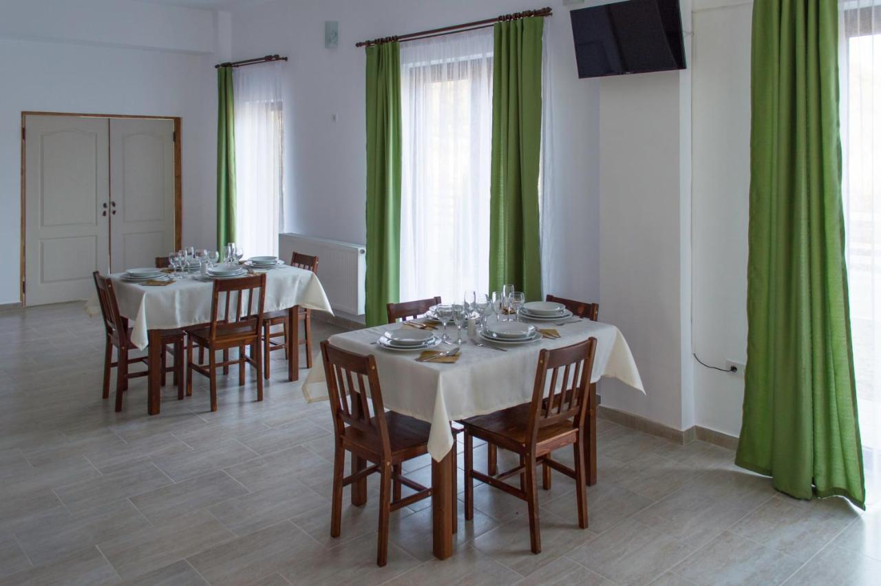 Pensiune Casa Ampeia Alba Iulia Exterior photo